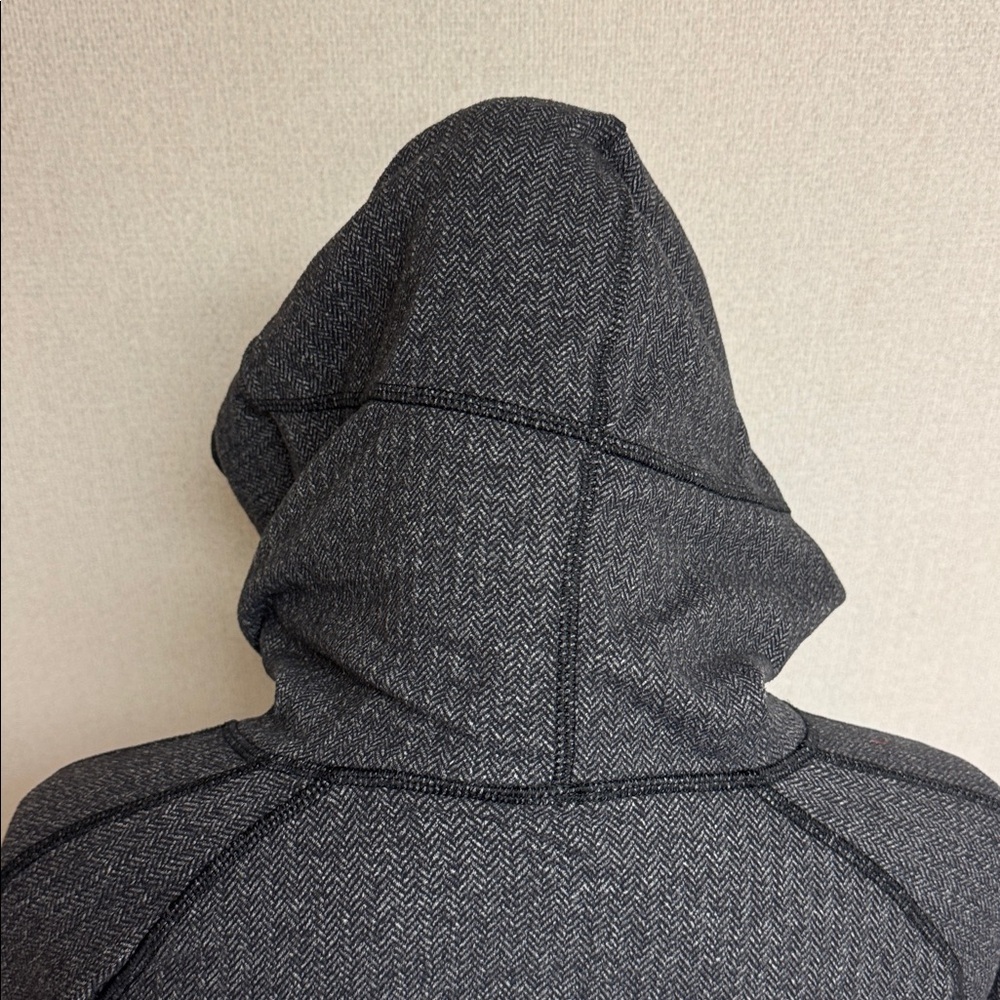Lululemon Gray and Navy Herringbone Hoodie Women’s 10 - Picture 3 of 6